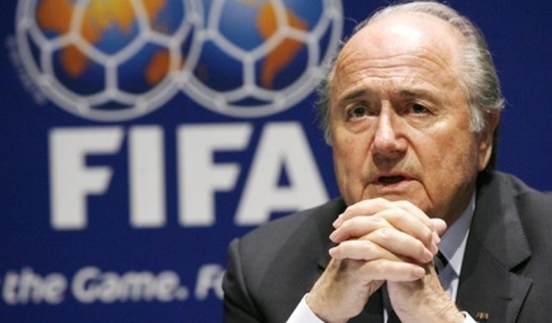 Fifa amplia banimento de Joseph Blatter e Jérôme Valcke do futebol
