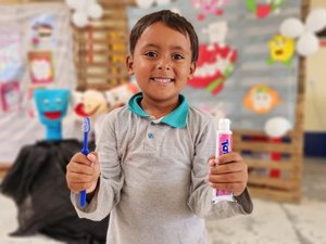 Prefeitura e Ministério da Saúde levam atendimento odontológico para escolas de Arapiraca