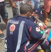 Motociclista fica gravemente ferido após colisão com caminhonete