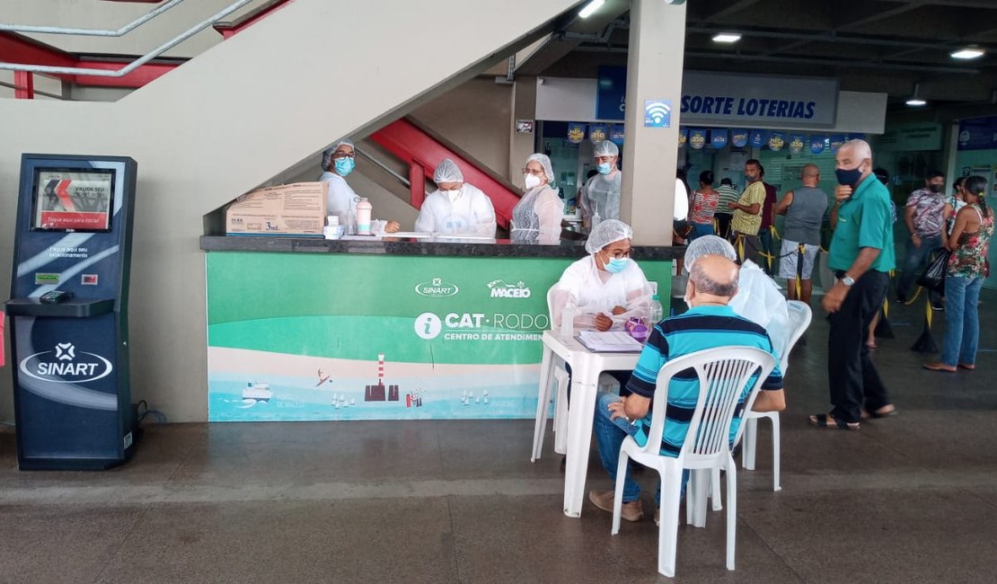 Prefeitura inicia vacinação contra a Covid-19 no Terminal Rodoviário de Maceió