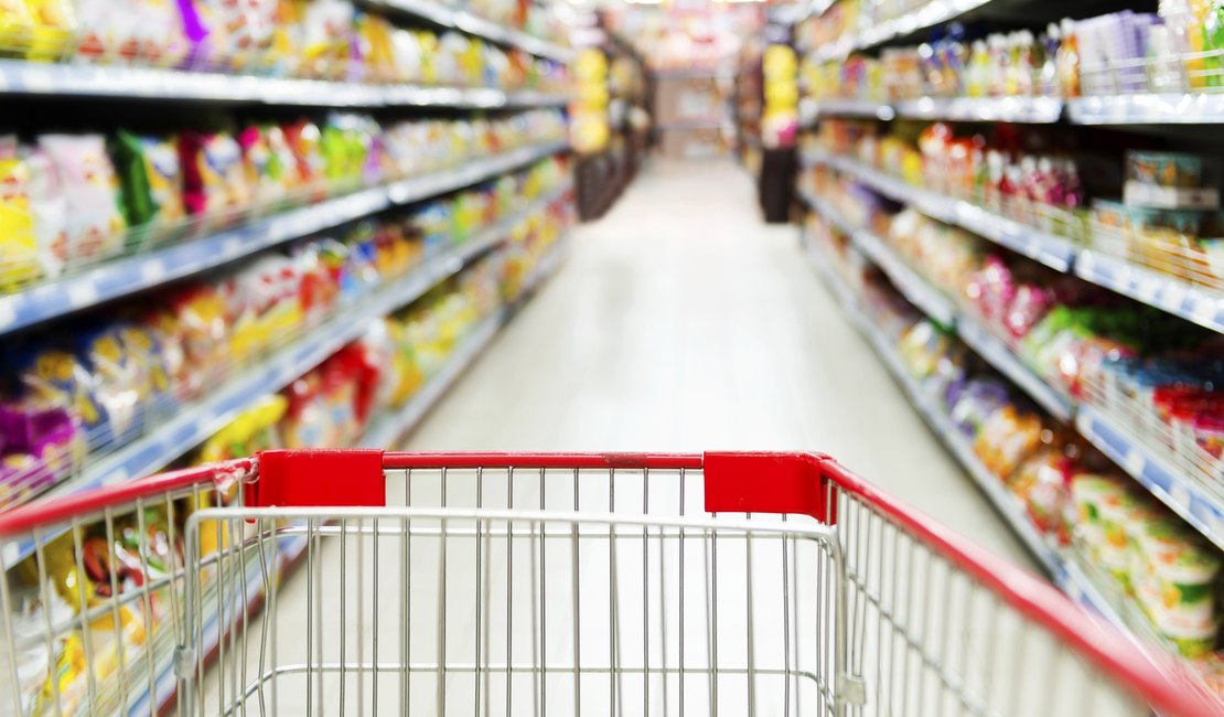 Adolescente é apreendida após roubar produtos de supermercado 