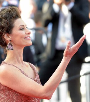 Maria Fernanda Cândido surge deslumbrante em Cannes