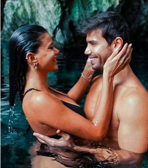 Mariano e Jake Oliveira curtem férias românticas no Jalapão: 'Lagoa Azul'