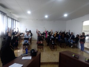 Sinteal conquista 17% para magistério e realinhamento da carreira para funcionários em Minador do Negrão