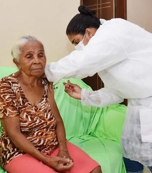 Covid-19: quase 1.200 pessoas estão vacinadas em Maragogi