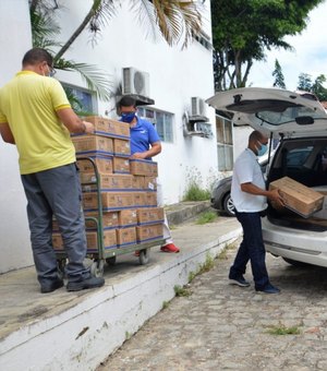Alagoas distribui 53.392 doses de imunizantes contra a Covid-19