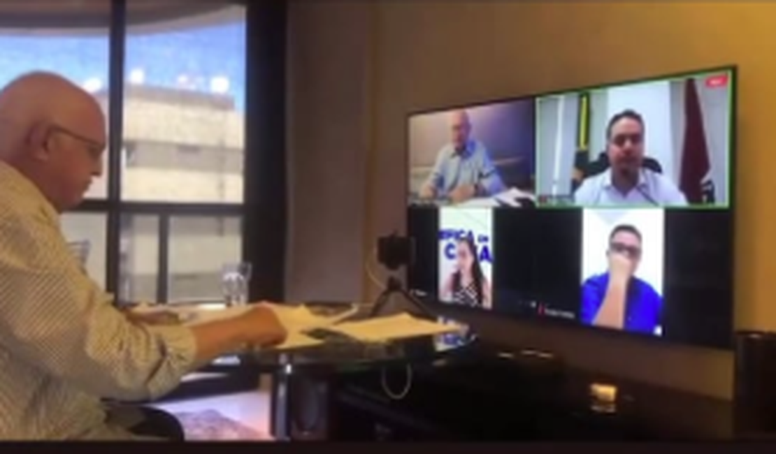 Renan Filho faz videoconferência com prefeitos e propõe empréstimo para reduzir impactos econômicos