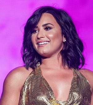 Demi Lovato é hospitalizada após overdose de heroína, relata site
