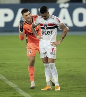 São Paulo perde para o Botafogo e vê vaga direta à Libertadores ameaçada