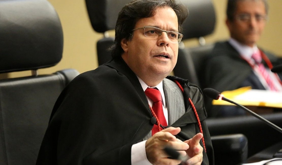 Tribunal de Justiça mantém afastamento do prefeito de Viçosa