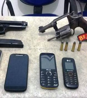 Suspeitos de assalto são detidos com revólver e quatro celulares em Maceió