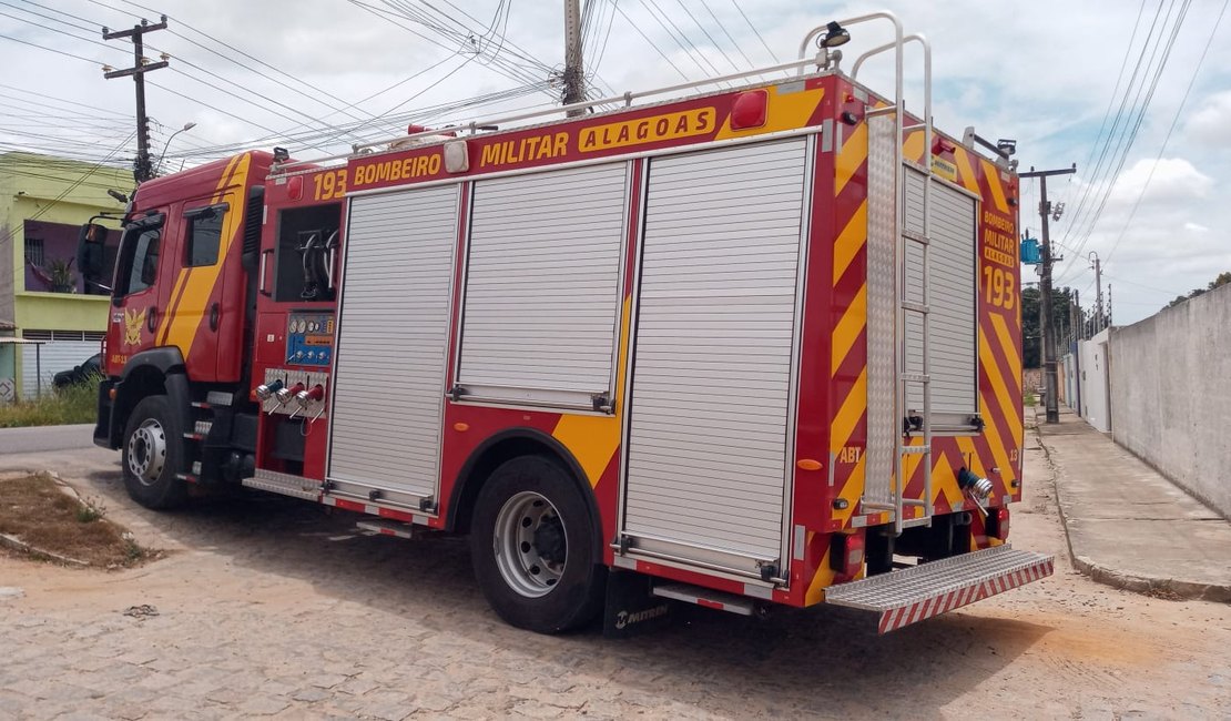 Dois incêndios em vegetação são registrados na área urbana e rural de Delmiro