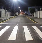 Prefeitura requalifica sinalização horizontal em ruas da Jatiúca