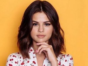 Selena Gomez é internada em clínica psiquiátrica após surto