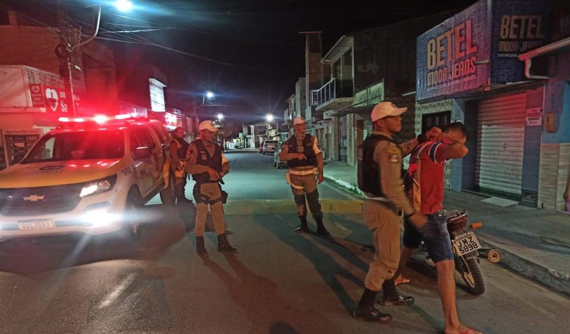 Polícia Rodoviária revista 134 pessoas durante operação em rodovias estaduais nesta quarta-feira