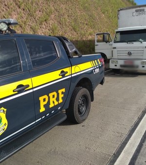 PRF recupera caminhão roubado em Rio Largo