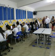 Luciano Barbosa entrega laboratórios de informática em escolas de Arapiraca