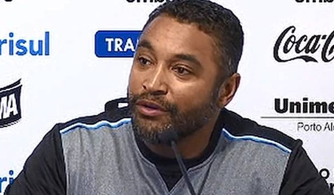 Grêmio perde para Ponte Preta e técnico Roger Machado pede demissão