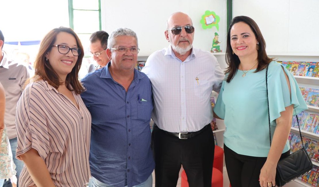 Fabiana Pessoa participa de inauguração em Lagoa da Canoa