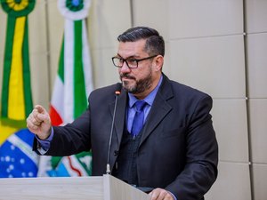 Moradores do conjunto João Sampaio ganham praça após solicitação de Leonardo Dias