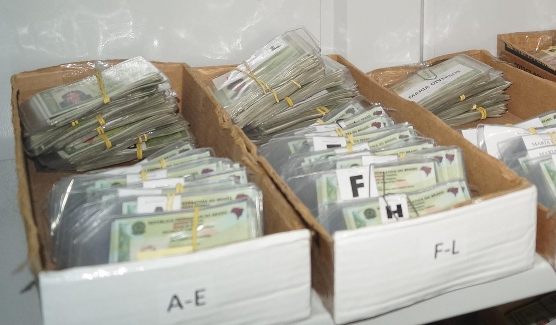 Mais de 14 mil carteiras de identidades estão encalhadas nos postos de atendimento em Alagoas