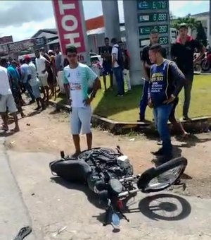 [Vídeo] Colisão entre veículos deixa motoqueiro ferido em Porto Calvo