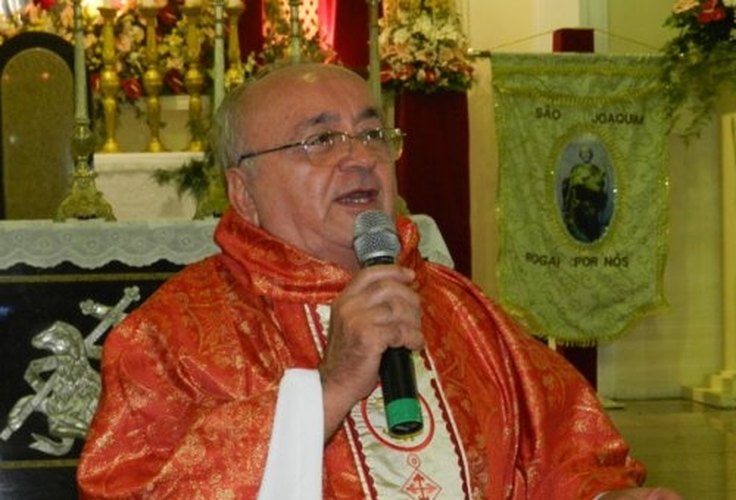 Pároco de Água Branca é acusado por vereador de extorquir dinheiro de fiéis
