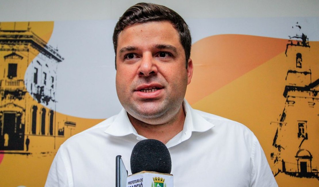 Marcelo Palmeira vai à Câmara e faz balanço da gestão