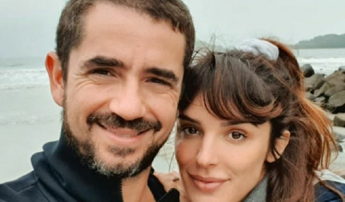 Felipe Andreoli tatua Rafa Brites e apresentadora fica em choque com o resultado