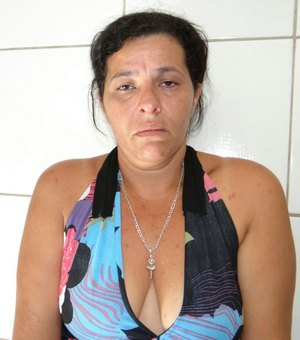 Mulher é presa por tráfico de drogas e por usar a própria filha como 'aviãozinho'