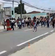 [Vídeo] Familiares de reeducandos protestam na Avenida Fernandes Lima