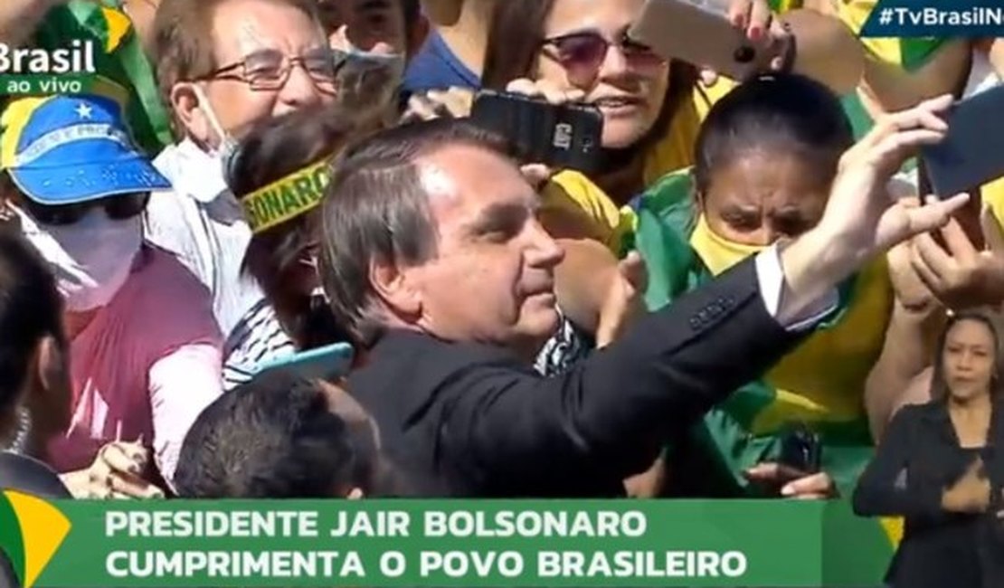 Aliada do presidente, Record ignora evento da Independência com Bolsonaro