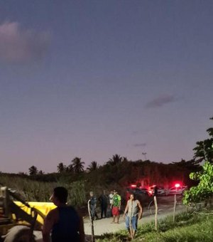 Prefeitura retira cercas que impedia acesso à Praia de São Miguel dos Milagres