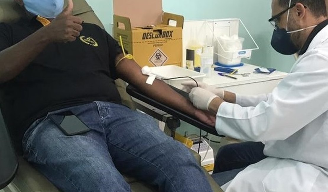 Hemoal faz coleta de sangue na Gruta, em Maceió, nesta quarta-feira