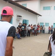 Eleitores de Maragogi fazem filas para votar neste domingo