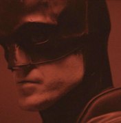 Robert Pattinson aparece como Batman pela 1ª vez em vídeo