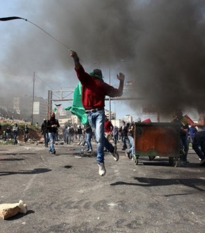 Conflito entre Israel e Palestina provocou 83 mortes em um mês