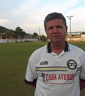 CSA anuncia técnico Ney da Mata e contrata 13 jogadores para a série C