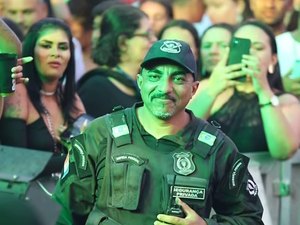 Unha Pintada publica vídeo de segurança curtindo show em São José da Tapera e viraliza nas redes sociais