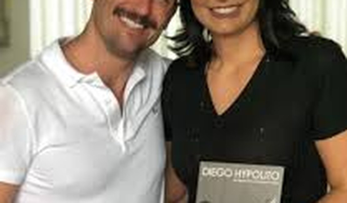 Diego Hypolito posa com Michelle Bolsonaro e é detonado