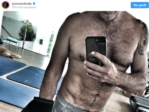 Junno Andrade posta foto sem camisa e causa entre os seguidores