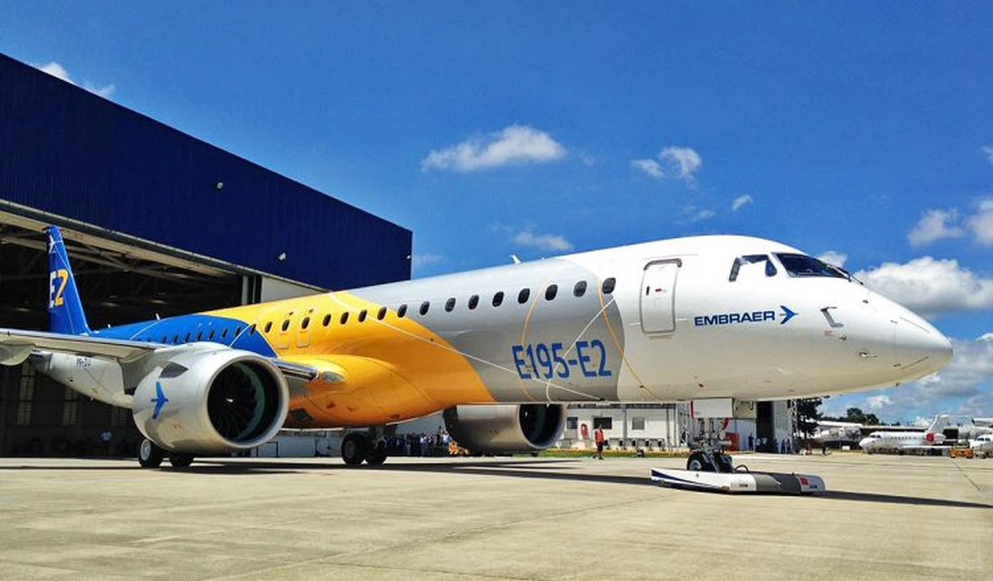 Embraer apresenta o maior avião desenvolvido no Brasil
