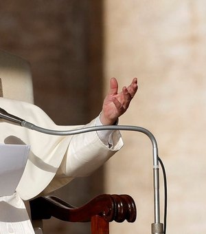 No Dia Mundial de Combate à Aids, papa pede solidariedade a vítimas