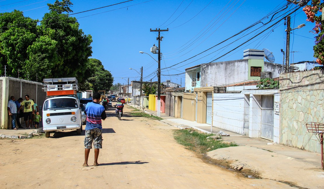 Suspeitos de praticar assalto são presos pela polícia no Tabuleiro dos Martins  