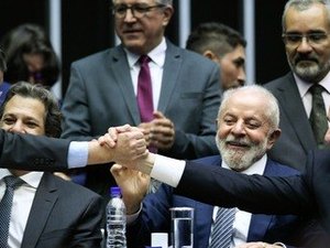 Lula promove jantar com senadores nesta terça no Palácio da Alvorada