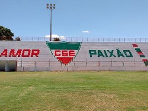 CSE lança uniforme, faz treino em Arapiraca e estádio recebe melhorias