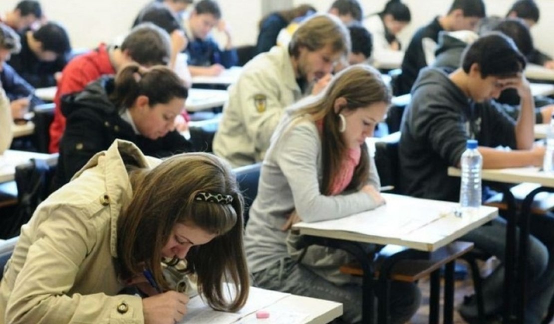 Provas do Enem serão adiadas para alunos que fariam exame em escolas ocupadas