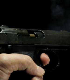 Jovem é assassinado com onze tiros na parte alta de Maceió