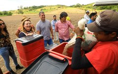 Maykon Beltrão participa do início de plantio de milho em Assentamento de Porto Calvo