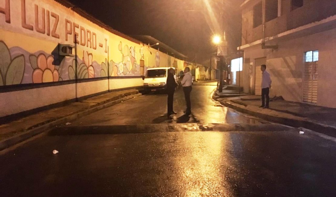 Prefeitura de Maceió entrega 20 ruas pavimentadas na Chã da Jaqueira